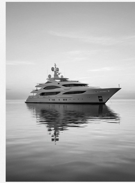 Superyacht au coucher du soleil